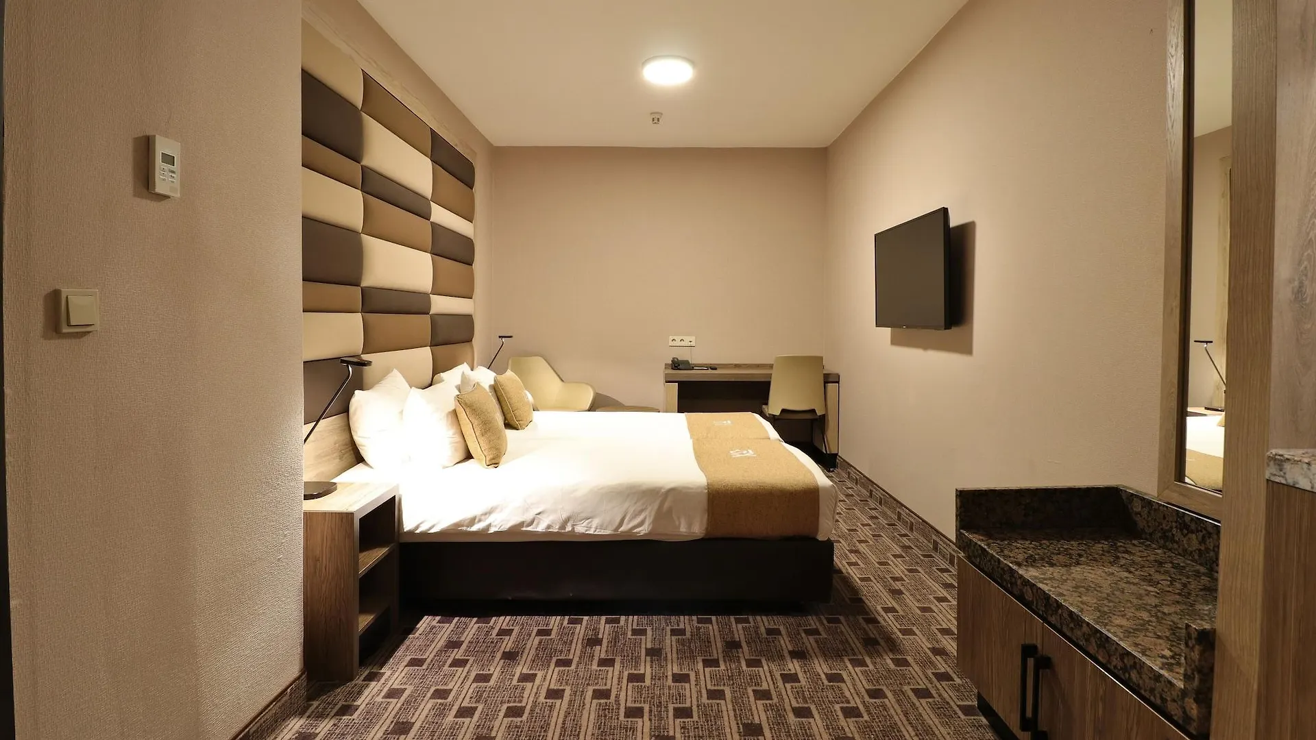 Xo Hotels Blue Square Amsterdam